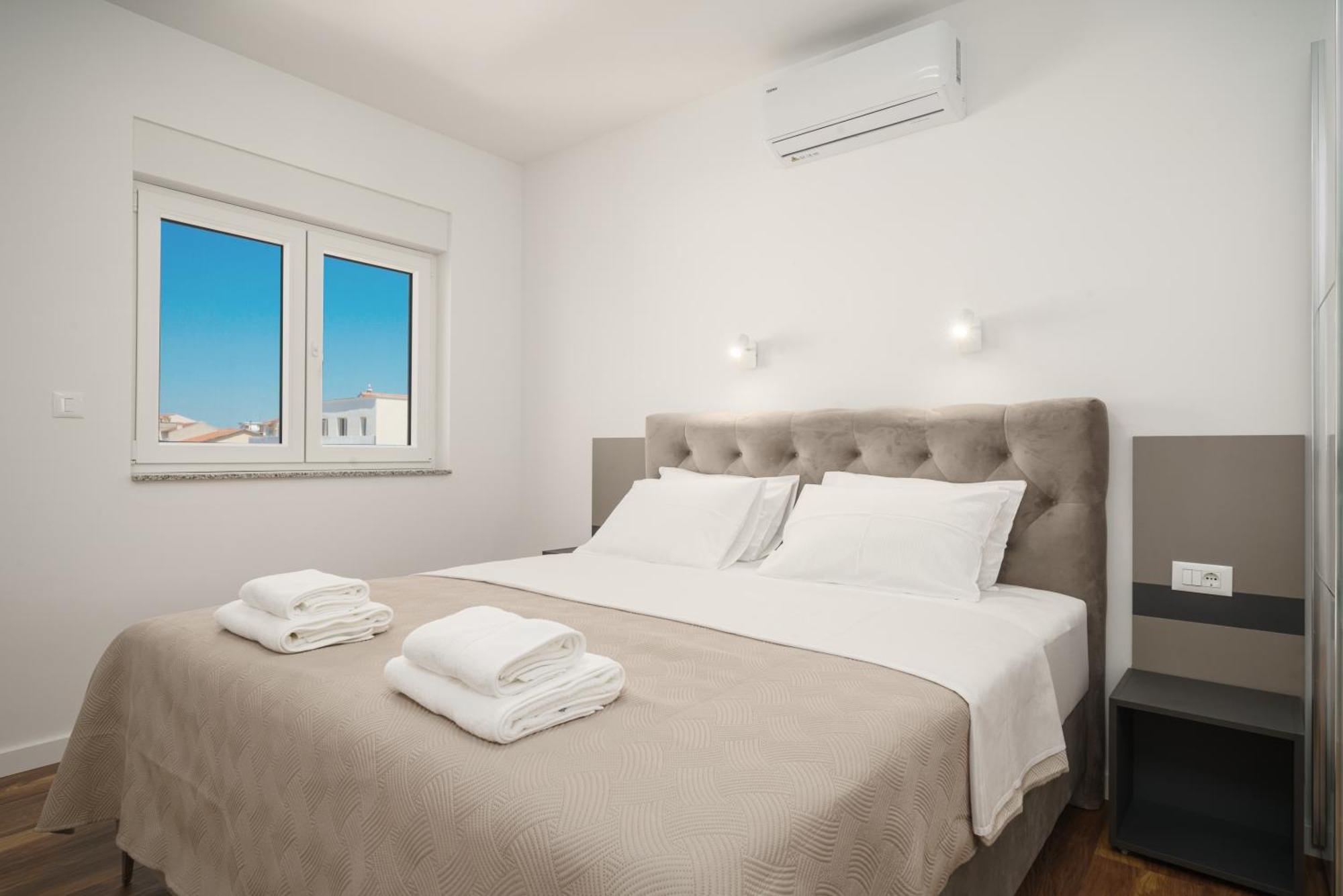 Apartments Okit Vodice Esterno foto