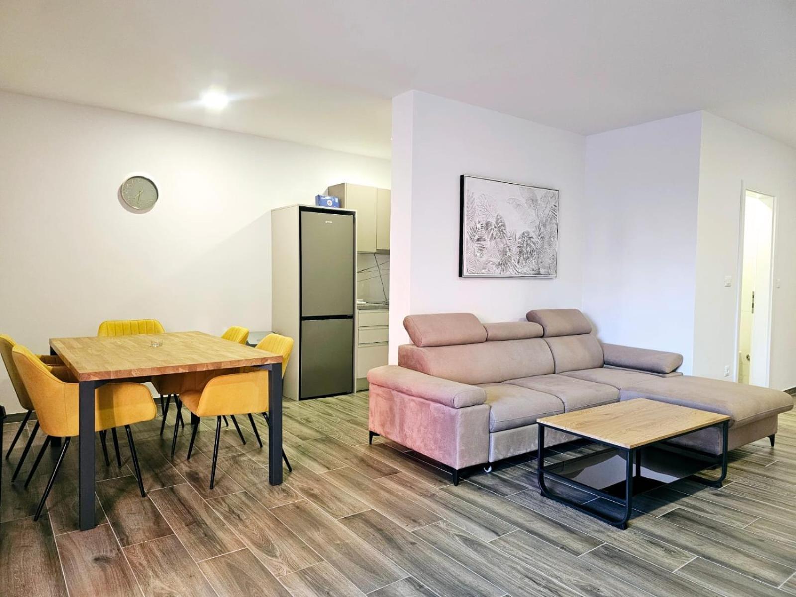 Apartments Okit Vodice Esterno foto